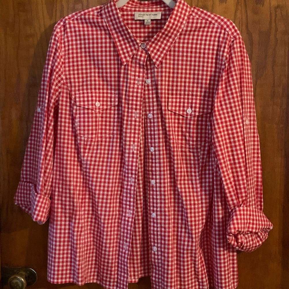 Jones New York Red and White Casual Button Down Shirt